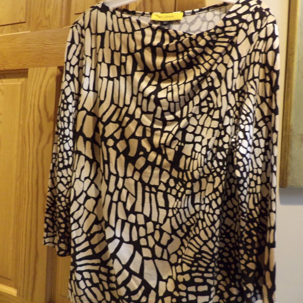 ST. JOHN Blouse Shirt  - Gold Label - Shades of Taupe on Black 3/4 Sleeves-Large